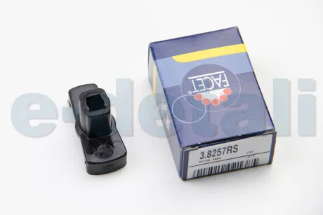 Бегунок распределителя зажигания Caddy 95-04 1.4/1.6 FACET 3.8257RS