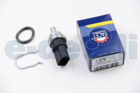 Датчик температуры Audi A3/A4/Seat Leon/Skoda Super B/VW Crafter 1.2-3.0 TDI 98- Facet FACET 7.3376