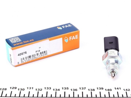 Датчик включения подсветки движения задним ходом FAE 40676
