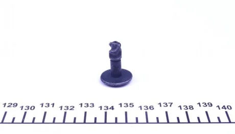 Клипса крепления Audi A6/ VW Passat 96-05 (папа) FEBI BILSTEIN 38697