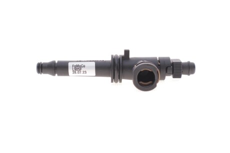Фланец системы охлаждения Transit 2.4-3.2TDCi 04-14 FORD 4C117C560AB
