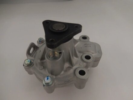 Насос водяний з патрубком та сальником Mazda 2 1.5 14/19-/ 3 1.5/2.0 13-/19-/ 6 2.0/2.5 12- GMB GWMZ79AH