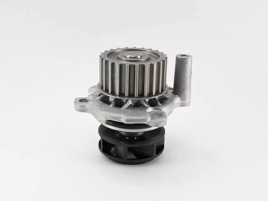 Насос водяной Audi A3 2.0 04-13/ A4 2.0 04-09/ VW Golf 2.0 04-09/ Passat 2.0 05- GMB GWVW-17A (фото 1)