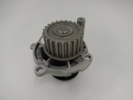 Насос водяний Audi A3 1.6/1.8 96-12/ A4 1.6/1.8 94-04/ VW Golf 1.6/1.8 97-08 GMB GWVW24A