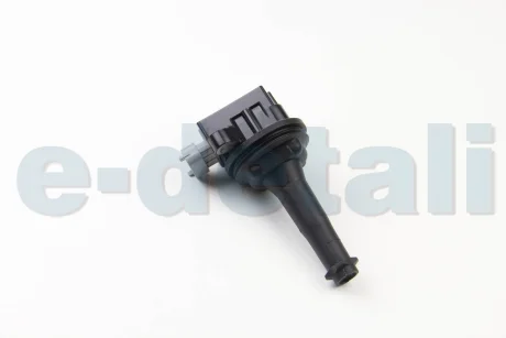 Котушка запалення FOCUS/MONDEO/C30/C70 /S40/V70 2.0-2.5 99- HELLA 5DA193175-801