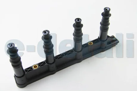 Катушка воспаления CITROEN(C2,C3,C4)/PEUGEOT(1007,207,307) 1.4 03- HELLA 5DA358000-311