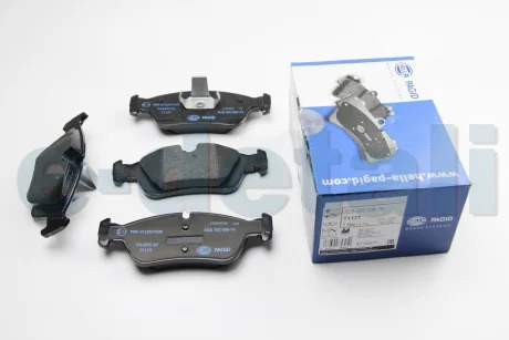 Тормозные колодки дисковые комплект; передняя. HELLA 8DB355008741