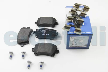Тормозные колодки дисковые комплект; задн. HELLA 8DB355010601