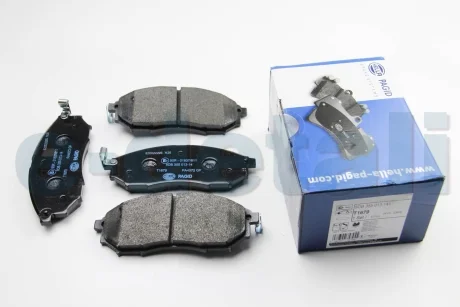 Гальмівні колодки пер. Nissan Qashqai 07-13/Pathfinder 05- (sumitomo) HELLA 8DB355013-141