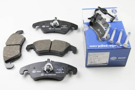 Тормозные колодки дисковые комплект; передняя. HELLA 8DB355013751