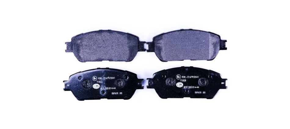 TOYOTA Тормозные колодки передн.Camry,Previa, Lexus ES 01- HELLA 8DB 355 014-441 (фото 1)