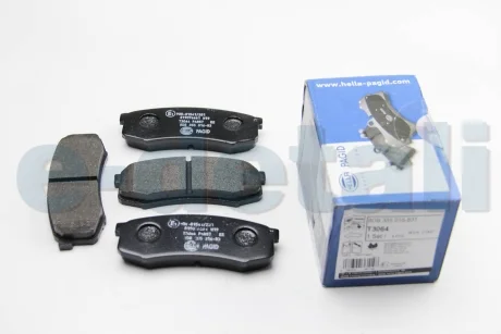 Тормозные колодки дисковые комплект; задн. HELLA 8DB355016831