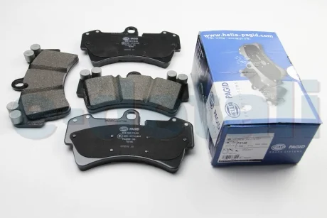 Тормозные колодки дисковые комплект; передняя. HELLA 8DB355018691