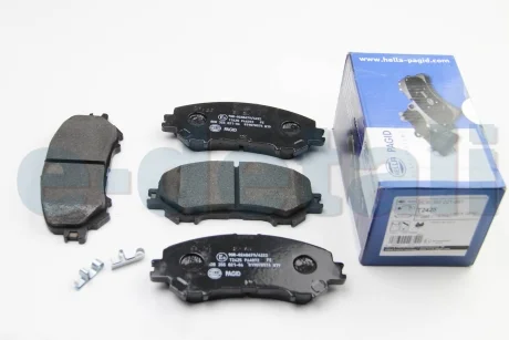 Тормозные колодки дисковые комплект; передняя. HELLA 8DB355021861