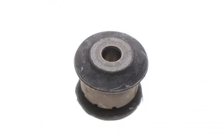 Сайлентблок важеля (переднього/знизу/спереду) VW Caddy/Audi/Seat/Skoda/ 03- HUTCHINSON 590183