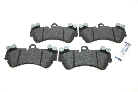 Колодки тормозные (передние) Porsche Cayenne 02-10/VW Touareg 02-18/MB G-class (W463) 18- ICER 181620