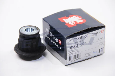 Сайлентблок подрамника Audi 80 -91/Passat B2 -88 JP GROUP 1117906300