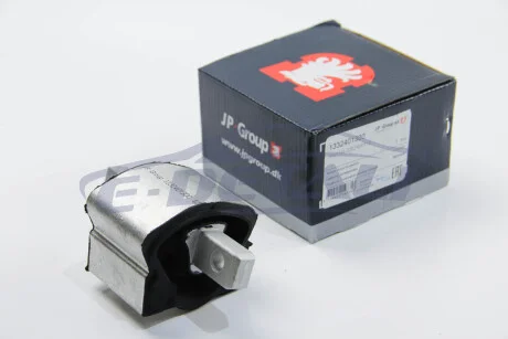 Подушка КПП задня MB W203/W211/W463 93-16 JP GROUP 1332401300