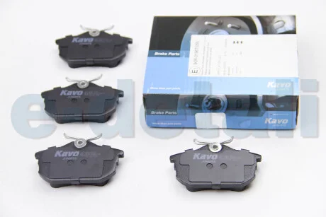 Колодки гальмівні (задні) Mitsubishi Carisma/Colt/Space Star/Volvo S40 95-12 (з датчиками) KAVO KBP-5513