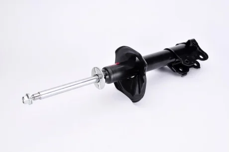 Стойка амортизатора передняя левая газомасляная Excel-G KYB 332064