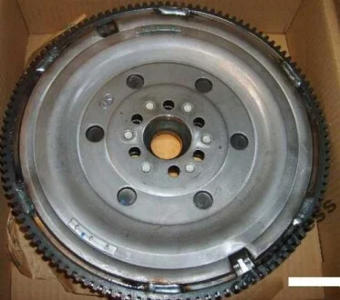 Демпфер сцепления VW Passat 1.9TDI 98-05, 85/96kw LuK 415 0114 10