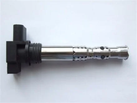 VW котушка запалювання Polo 1,2 02-, Fabia 1,2 01-. MAGNETI MARELLI 060717130012