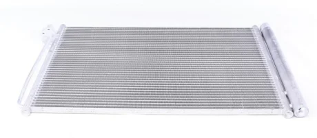 Радиатор кондиционера BMW 5 (E60/E61)/6 (E63)/7 (E65/E66//E67) 2.0-6.0 01-10 MAHLE / KNECHT AC 344 000S