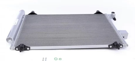 Радиатор кондиционера Citroen C5 II/III/C6/Peugeot 407 1.6-3.0D 02- MAHLE / KNECHT AC 585 001S