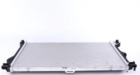 Радиатор интеркулера MB Sprinter 311CDI/411CDI (OM646) (422x690x26) MAHLE / KNECHT CI 222 000P