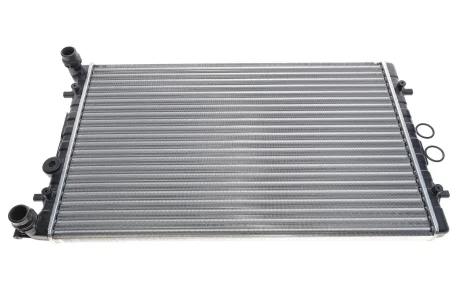 Радіатор охолодження Skoda Octavia/VW Bora/Golf IV 1.4-2.3/1.9TDI MAHLE / KNECHT CR 368 001S