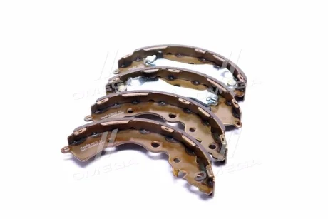Тормозные колодки барабанные MANDO MLH15