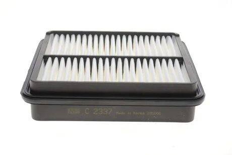 Фильтр воздушный Suzuki Grand Vitara 1.6/2.0/2.5i/2.7 98-05 MANN C2337