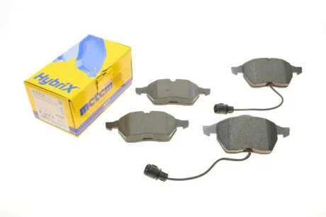 Колодки тормозные (передние) Audi 100 90-94/Audi A6 94-97 (+датчики) Metelli 22-0181-0