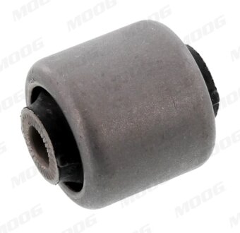 Сайлентблок переднього коромисла MOOG BMSB13426