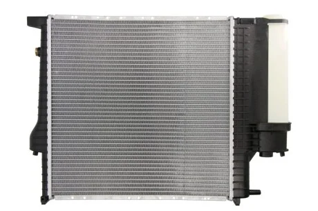 Радиатор системы охлаждения NISSENS 60623A