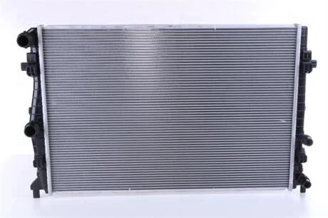 Радиатор охлаждения NISSENS 606723