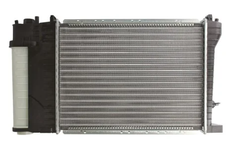 Радіатор охолодження NISSENS 60735A
