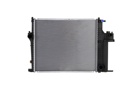 Радиатор охлаждения BMW 5 E34 (88-) (выр-во) NISSENS 60743A (фото 1)