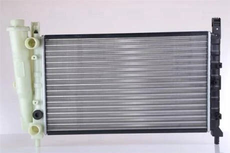 Радіатор охолоджування NISSENS 61852