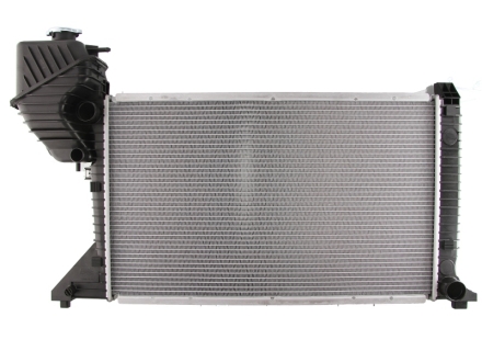 Радиатор охлаждения MERCEDES SPRINTER W 901-905 (95-) (выр-во) NISSENS 62519A (фото 1)
