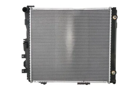 Радіатор охолодження MERCEDES E-CLASS W 124 (84-) (вир-во Nissens) NISSENS 62683A