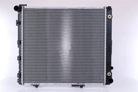 Радiатор NISSENS 62699A