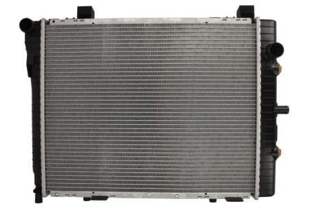 Радіатор охолодження MERCEDES C-CLASS W202/CLK-CLASS W208 (вир-во Nissens) NISSENS 62712A
