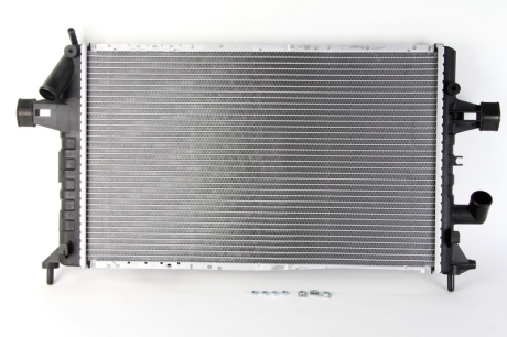 Радиатор охлаждения OPEL ASTRA G (98-) 1.7 TD (выр-во) NISSENS 63021A