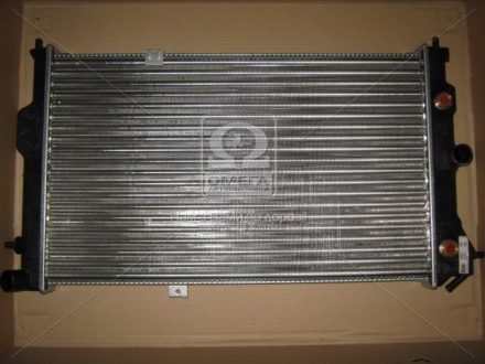 Радиатор охлаждения OPEL VECTRA A (88-) АО (выр-во) NISSENS 630641 (фото 1)