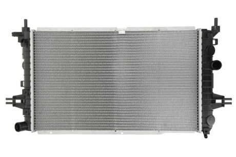 Радиатор NISSENS 63111A (фото 1)