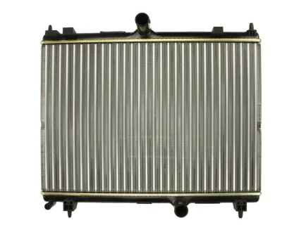 Радіатор охолоджування NISSENS 636009