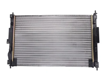 Радиатор охлаждения CITROEN BERLINGO/C4/PEUGEOT 3008/OPEL VIVARO C (выр-во Nissens) NISSENS 636014