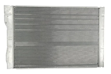 Радіатор охолоджування NISSENS 63881