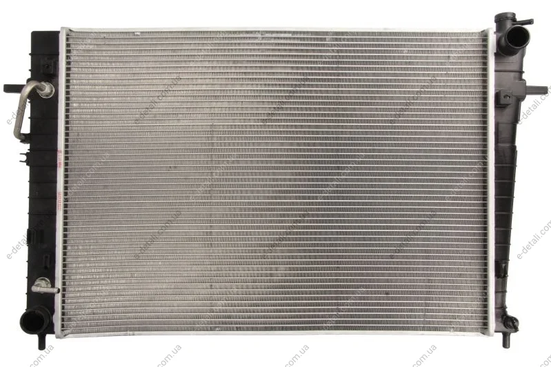 Радіатор охолоджування NISSENS 675034 (фото 1)